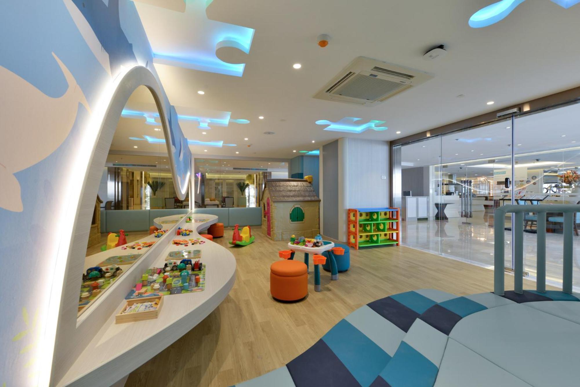 Centre Point Plus Hotel Silom - Newly Renovated Бангкок Экстерьер фото